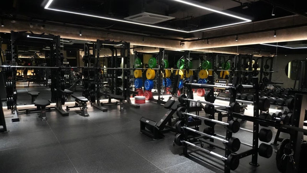 Gym equipment at Flex Gym BGC