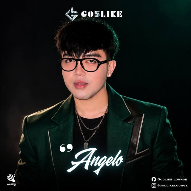 Godlike Lounge member