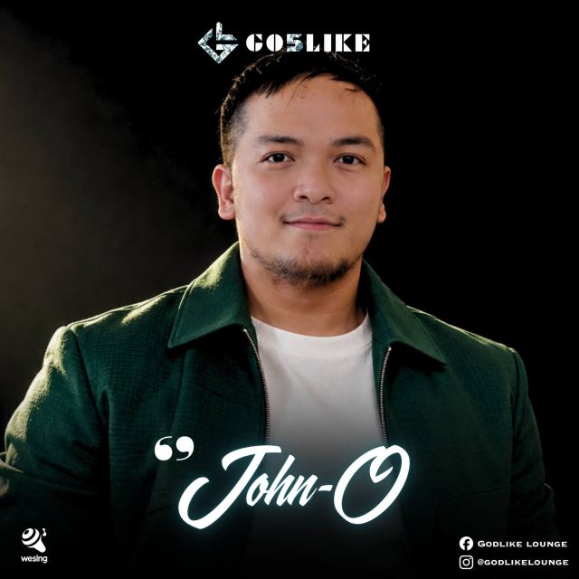 Godlike Lounge member